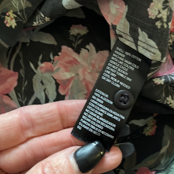 Antonio Melani Floral rusched sleeved top - Picture 4 of 8